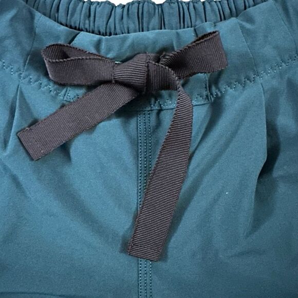 Lululemon Spring Break Away Short
Deep Green ~ size 4 - Picture 5 of 12